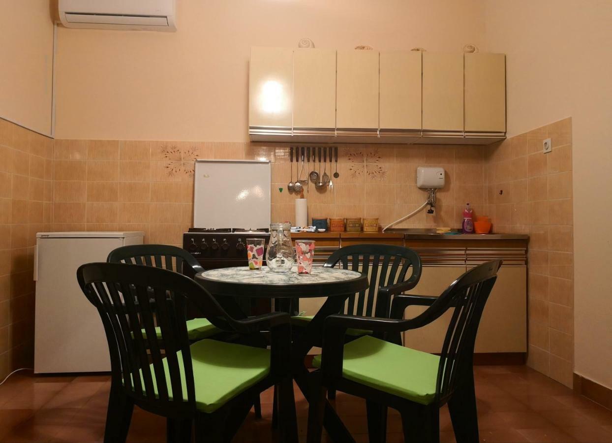Apartman Juraga Apartamento Murter Exterior foto